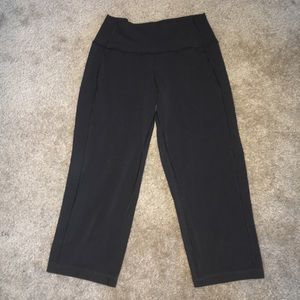 Lululemon Athletica Align crop 5/8 length size 6